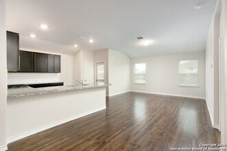 4830 Swing Arc Wy in San Antonio, TX - Building Photo - Building Photo