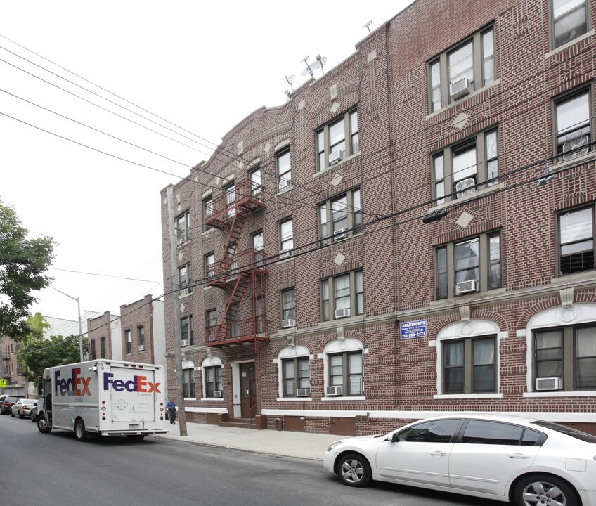 1129 43rd St in Brooklyn, NY - Building Photo