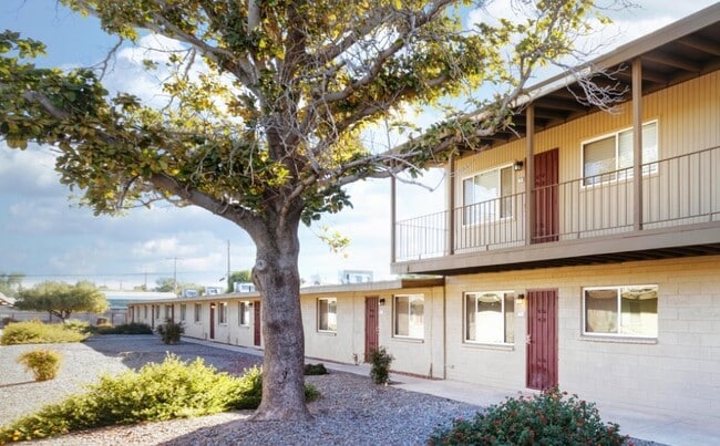 property at 2861 N Columbus Blvd