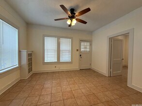 901 Ripley Ave in San Antonio, TX - Building Photo - Building Photo