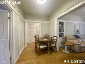 8 Farrington Ave, Unit 1 in Boston, MA - Building Photo - Building Photo