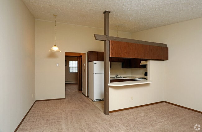 Partridge Run Apartments in Stow, OH - Building Photo - Building Photo