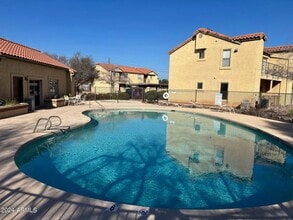 653 W Guadalupe Rd in Mesa, AZ - Building Photo - Building Photo