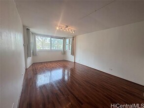 1050 Kinau St in Honolulu, HI - Building Photo - Building Photo