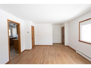 6412 Xenium Ln N in Maple Grove, MN - Building Photo - Building Photo