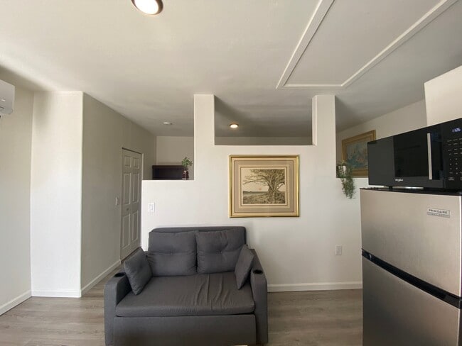 13130 Ridgedale Dr, Unit ADU in Poway, CA - Building Photo - Building Photo