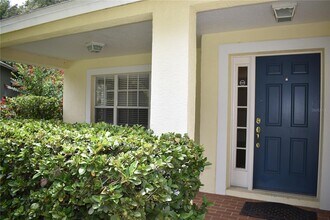 2132 Brandon Park Cir in Brandon, FL - Building Photo - Building Photo