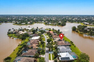 212 SW Whitewood Dr in Port St. Lucie, FL - Building Photo - Building Photo