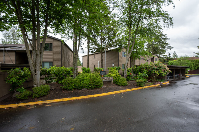 4030 W Lake Sammamish Pky NE in Redmond, WA - Foto de edificio - Building Photo