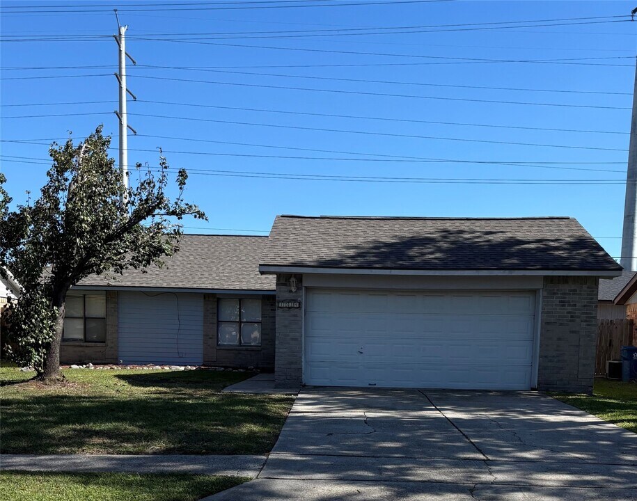 1034 Heathfield Dr in Channelview, TX - Building Photo