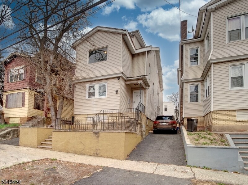 49 Parkview Terrace in Newark, NJ - Building Photo