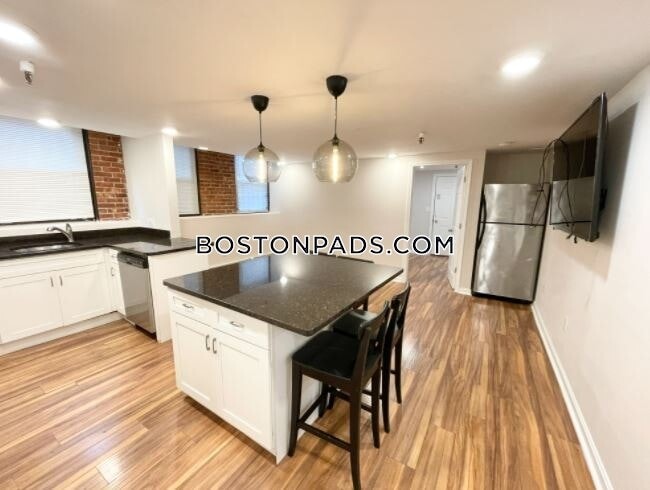 39 Hemenway St photo'