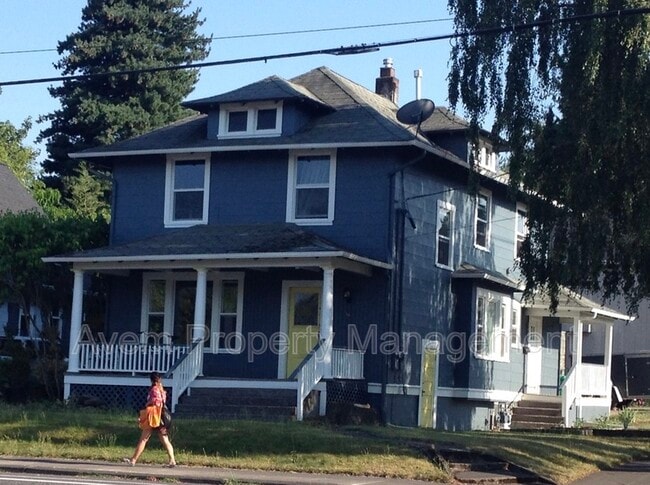 property at 7506 E Burnside St