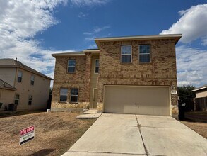 831 Lee Trevino in San Antonio, TX - Building Photo - Building Photo