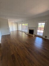 562 Knollview Ln in Thousand Oaks, CA - Building Photo - Building Photo