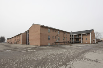 Karl Ferris Apartments in Columbus, OH - Building Photo - Building Photo