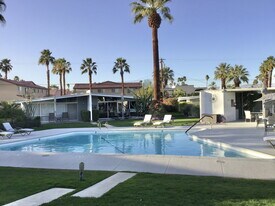 45402 Sunset Ln in Palm Desert, CA - Building Photo