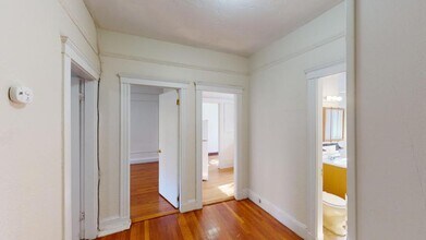 70 Chiswick Rd in Boston, MA - Foto de edificio - Building Photo