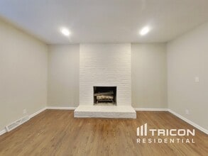 9702 W 93rd St in Overland Park, KS - Building Photo - Building Photo