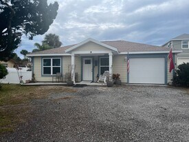 1227 S Daytona Ave in Flagler Beach, FL - Building Photo