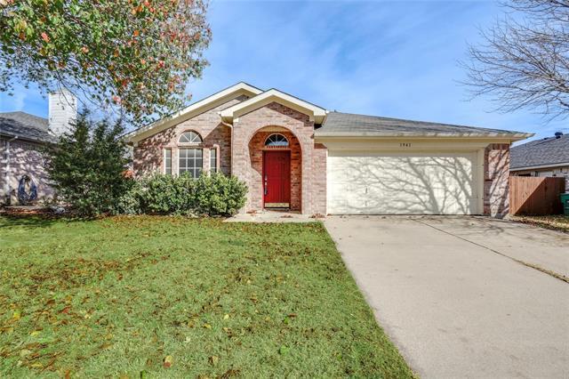 1941 Cedar Tree Dr in Fort Worth, TX - Building Photo