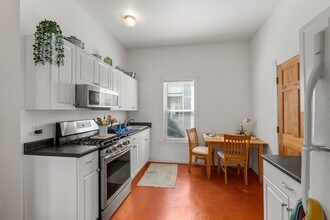 32 Richardson St in Somerville, MA - Building Photo - Building Photo