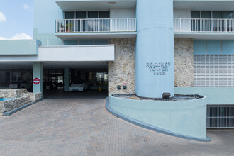 Regency Tower in Miami Beach, FL - Foto de edificio - Building Photo