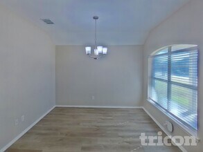 111 Rockbrook Dr in Wylie, TX - Foto de edificio - Building Photo