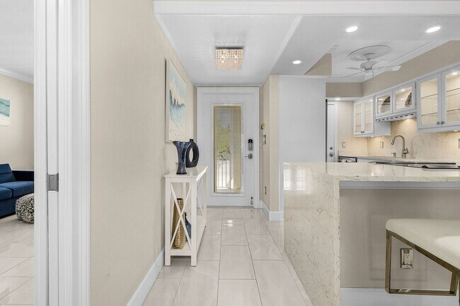 234 Banyan Blvd in Naples, FL - Building Photo - Building Photo