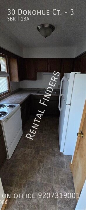 30 Donohue Ct in Fond du Lac, WI - Building Photo