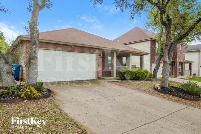 910 Saxonhill Dr in San Antonio, TX - Foto de edificio - Building Photo