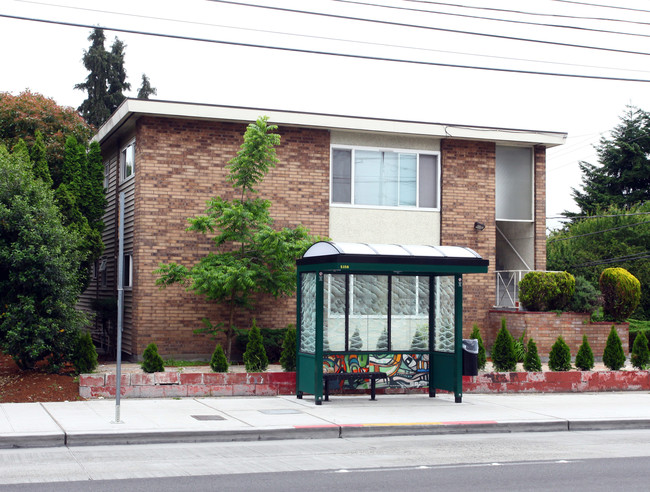 Evergreen Manor in Seattle, WA - Foto de edificio - Building Photo