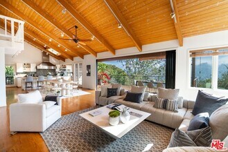 21338 Colina Dr in Topanga, CA - Building Photo - Building Photo