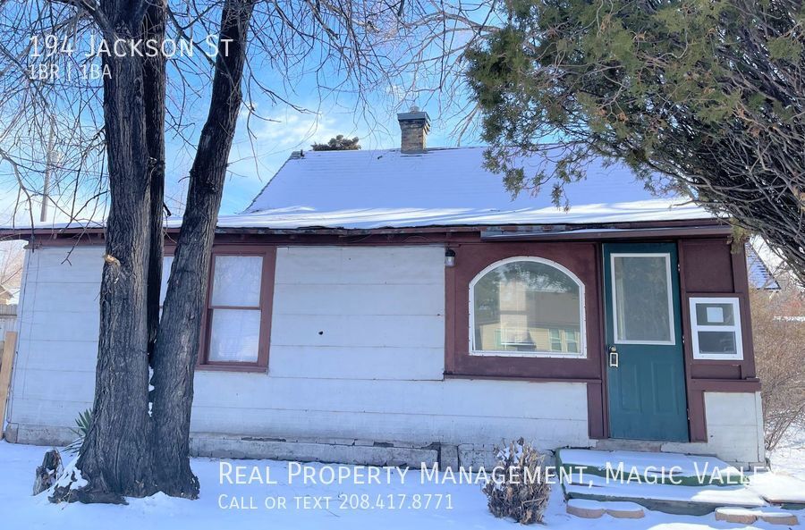 194 Jackson St in Twin Falls, ID - Building Photo