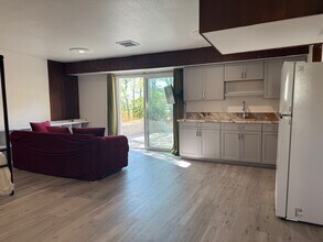 5615 High Rock Way in Sparks, NV - Building Photo - Building Photo