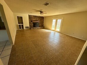 9540 D J L Dr in Jones, OK - Building Photo - Building Photo