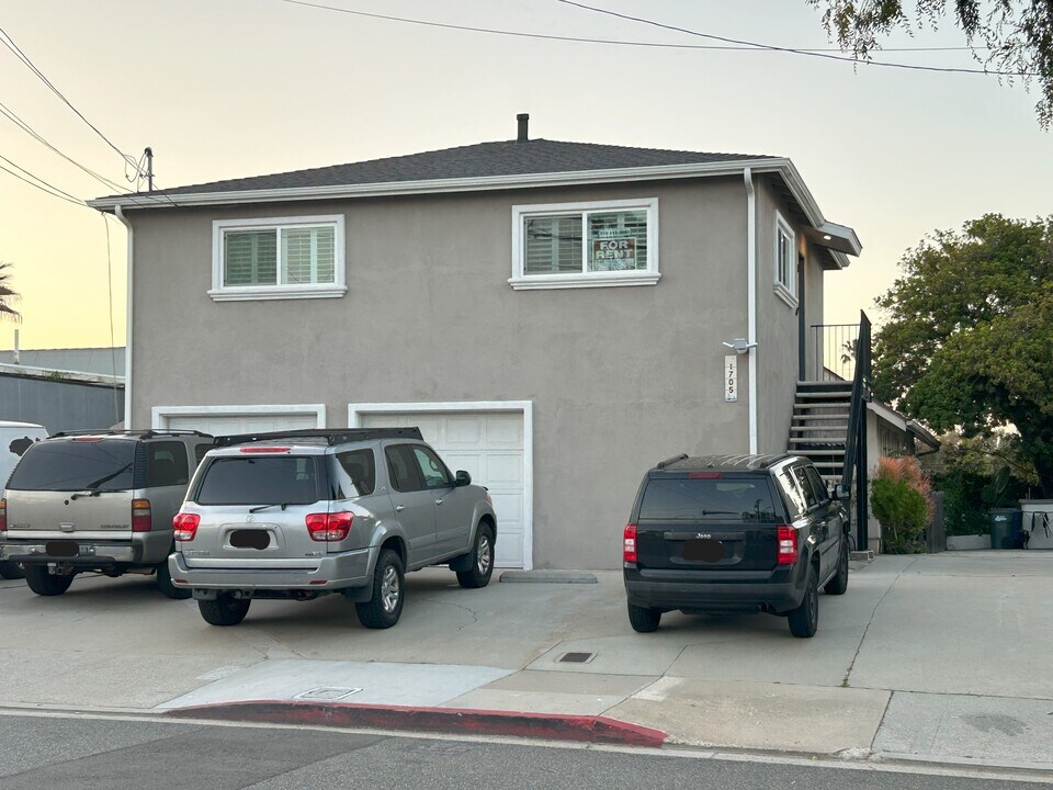 1705 Grant Ave, Unit A in Redondo Beach, CA - Foto de edificio