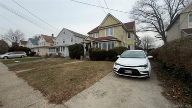225 Church St in Freeport, NY - Building Photo - Building Photo