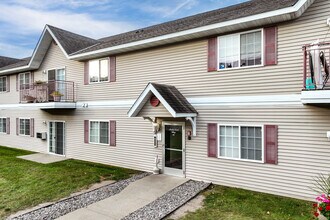 Meadow Creek Village in Foley, MN - Foto de edificio - Building Photo