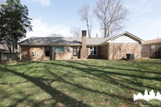 5853 Fox Lair Ave in Memphis, TN - Building Photo - Building Photo