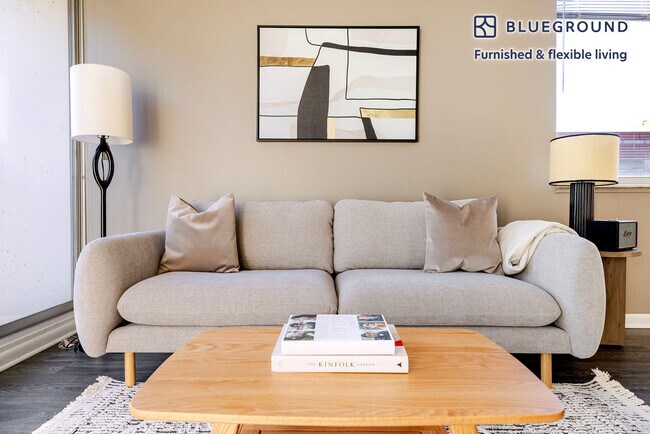 903 S Ashland Ave, Unit SI FL6-ID1338 in Chicago, IL - Building Photo - Building Photo