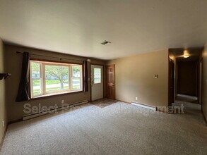 8239 Wyoming Pass in Fort Wayne, IN - Building Photo - Building Photo