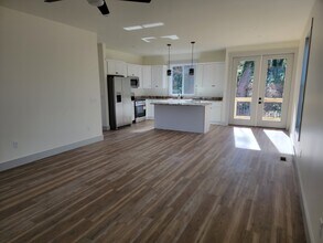 71 Oakley Rd in Asheville, NC - Building Photo - Building Photo
