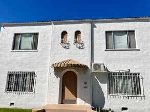 1935 W 23rd St in Los Angeles, CA - Building Photo - Building Photo
