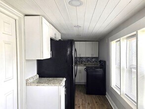 11-19 W Eagle Ave in Eagle Lake, FL - Building Photo - Building Photo