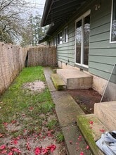 802 N 20th Ave in Kelso, WA - Building Photo - Building Photo