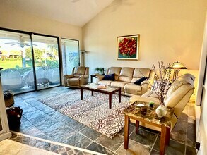 134 Las Lomas in Palm Desert, CA - Building Photo - Building Photo