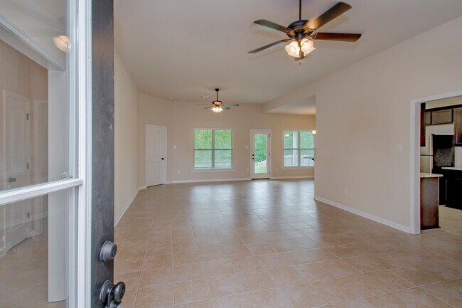 42228 Marblestone Ave in Prairieville, LA - Building Photo - Building Photo