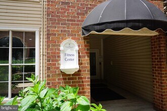 1527 Lincoln Way in McLean, VA - Building Photo - Building Photo