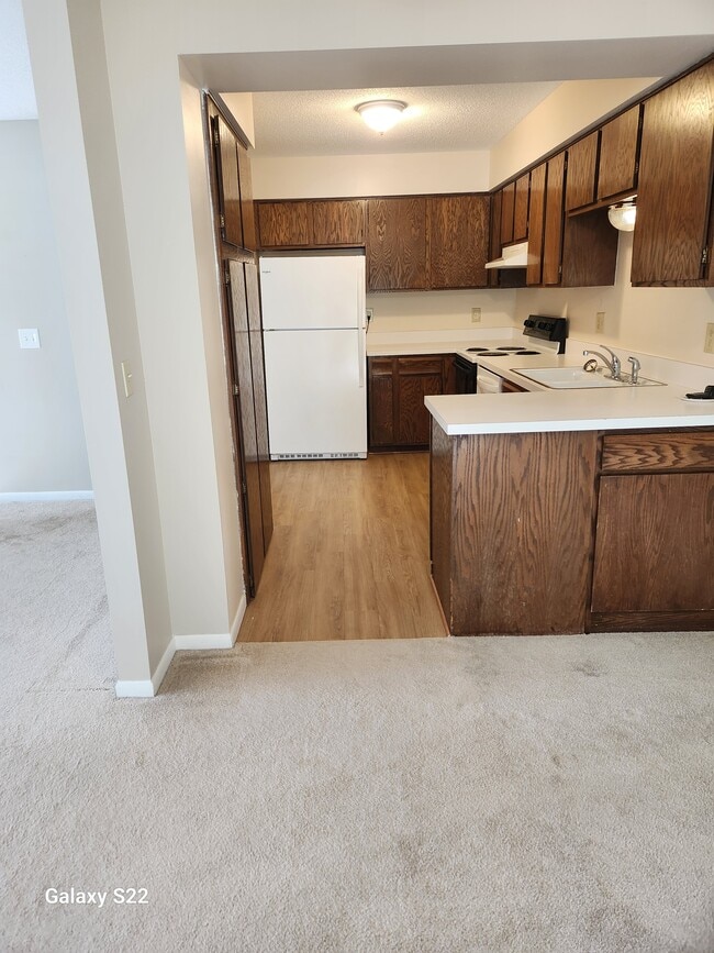 14378 Sorrel Way in Eden Prairie, MN - Building Photo - Building Photo